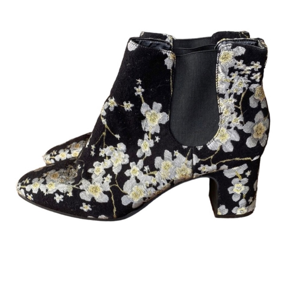 Anne Klein Gorgia Chelsea floral print boots women’s size 9.5